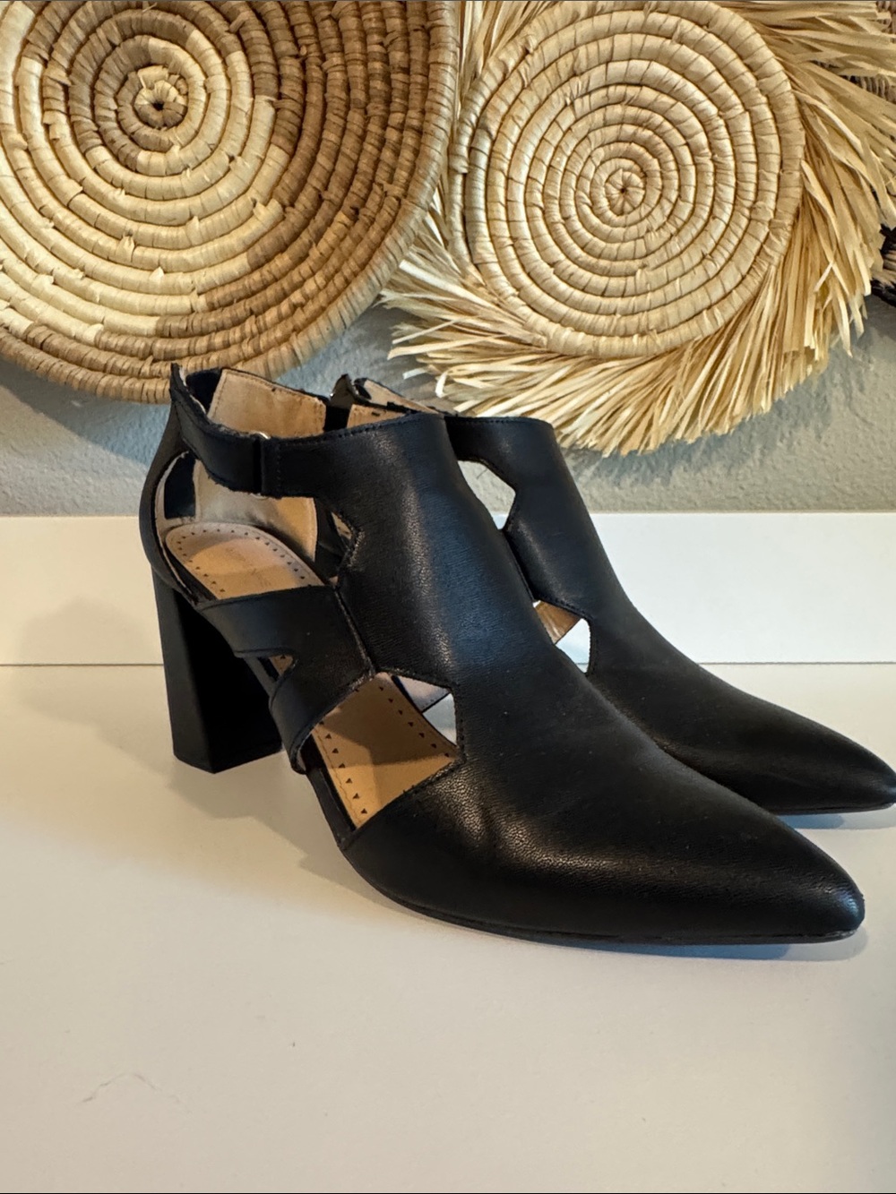 Adrienne Vittadini Black Pointed Toe Cutout Block Heel Pumps